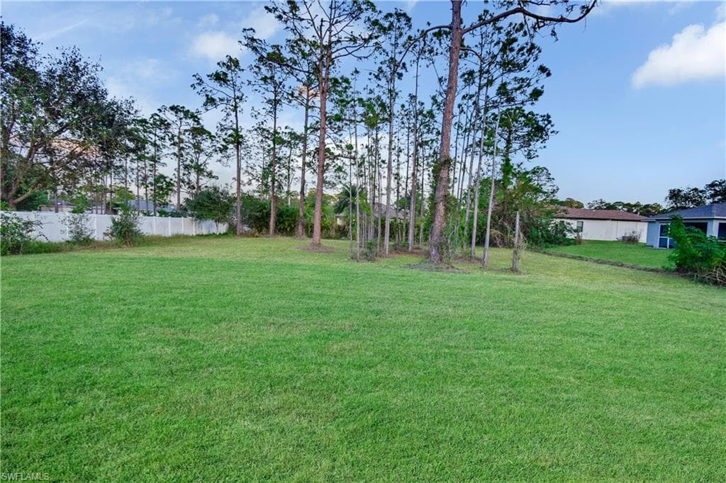 902 Magnolia Ave, Lehigh Acres, FL 33972-10