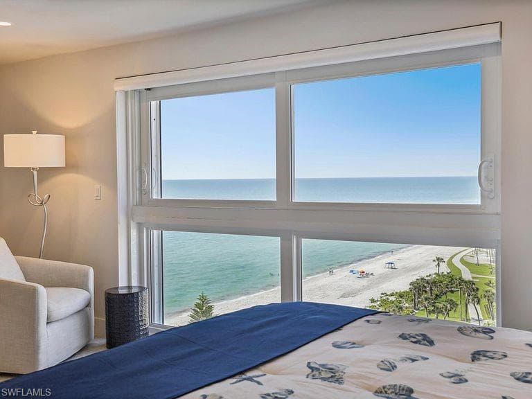 3951 Gulf Shore Blvd N 1005, Naples, FL 34103-22