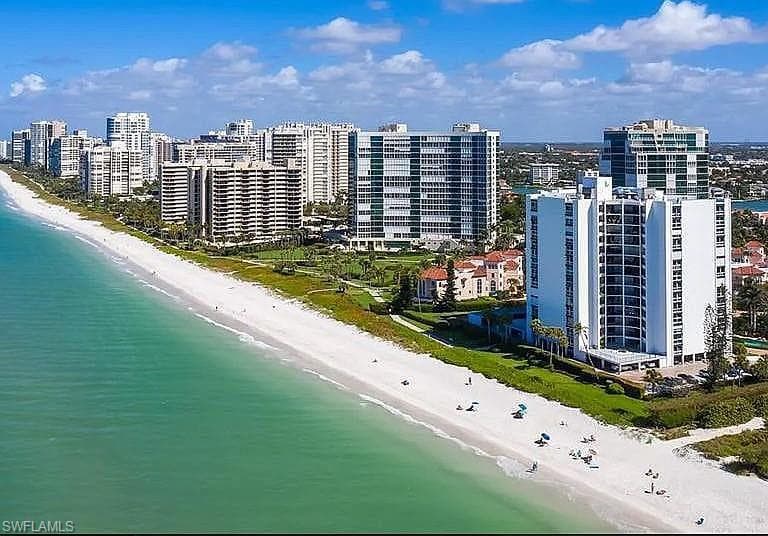 3951 Gulf Shore Blvd N 1005, Naples, FL 34103-37