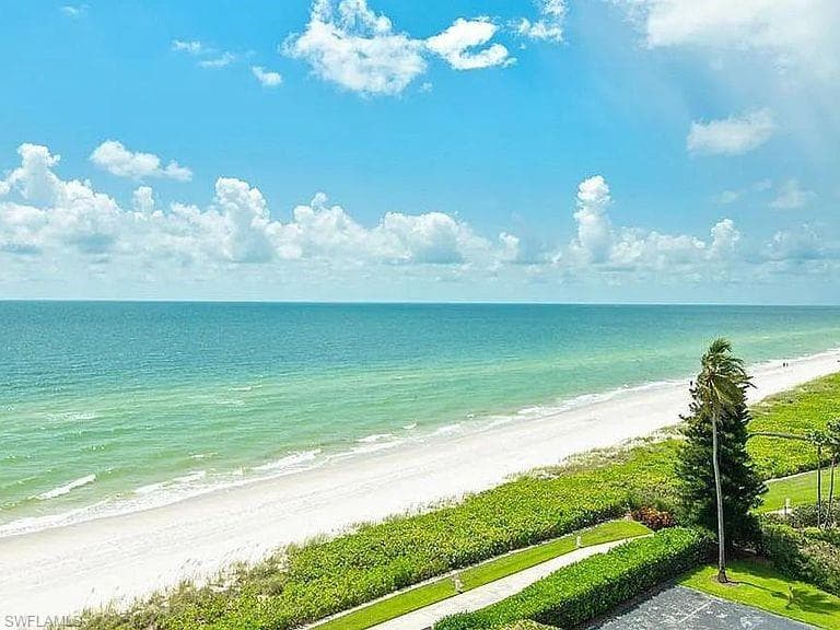 3951 Gulf Shore Blvd N 1005, Naples, FL 34103-38