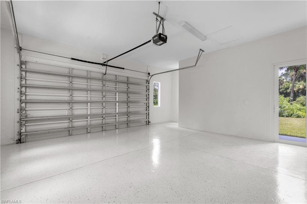 3762 32nd Ave SE, Naples, FL 34117-28