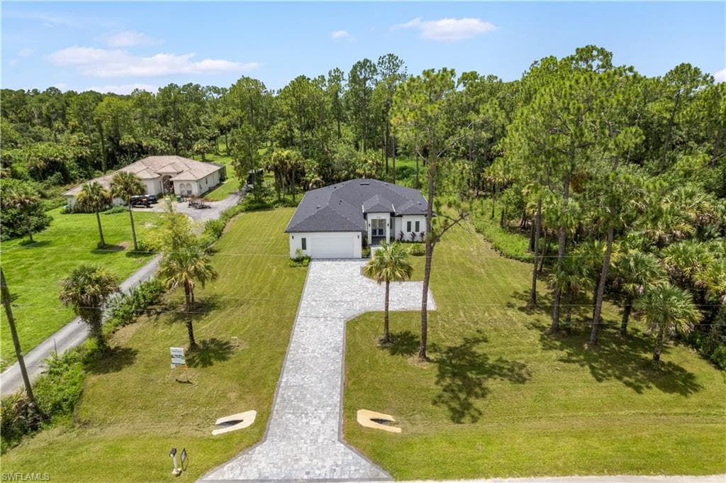 3762 32nd Ave SE, Naples, FL 34117-32