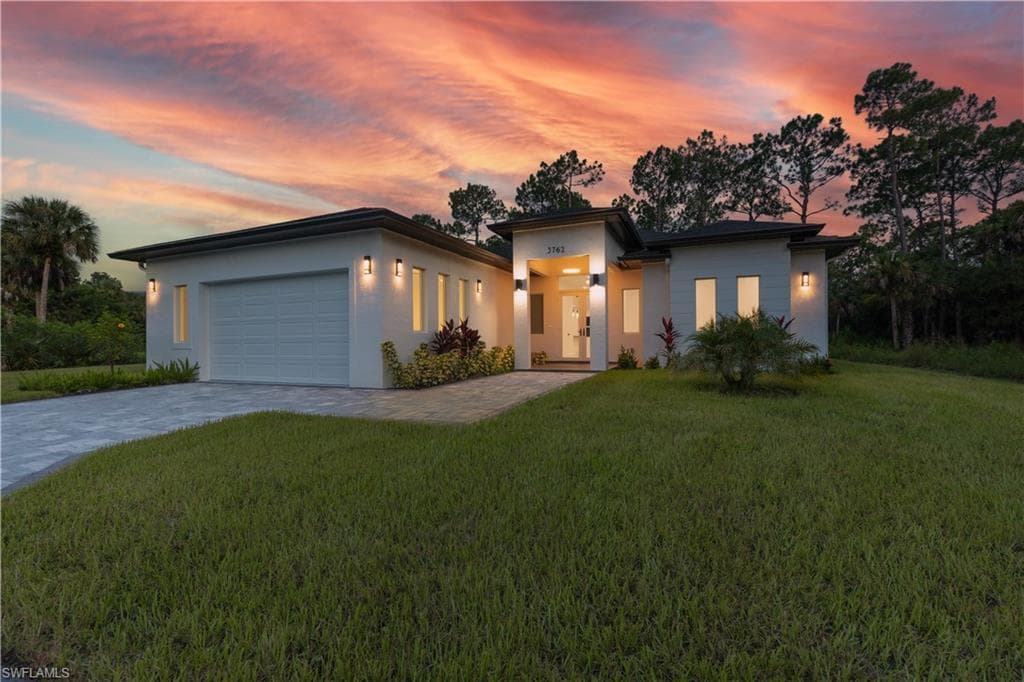 3762 32nd Ave SE, Naples, FL 34117-2