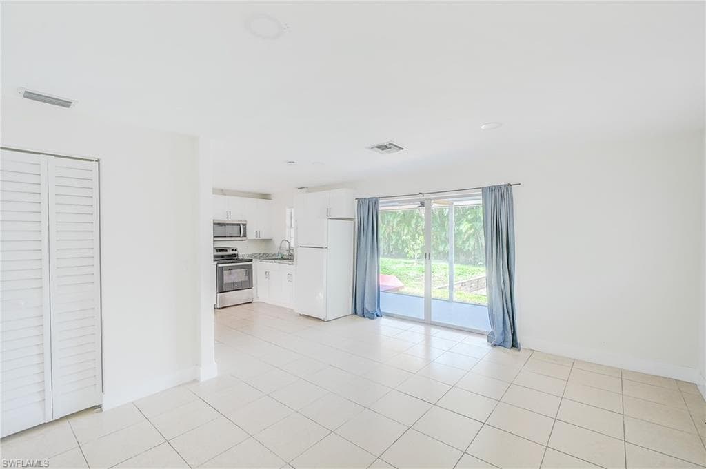 2256 Violet Dr, Fort Myers, FL 33905-14