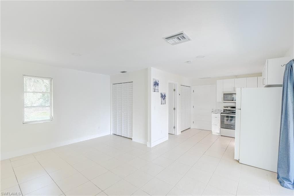 2256 Violet Dr, Fort Myers, FL 33905-15