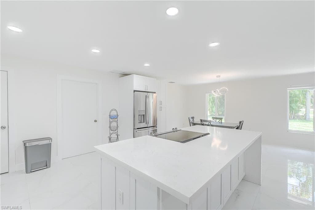2256 Violet Dr, Fort Myers, FL 33905-17