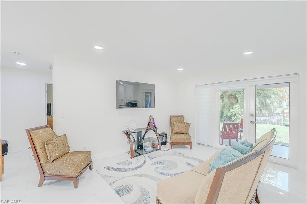 2256 Violet Dr, Fort Myers, FL 33905-18