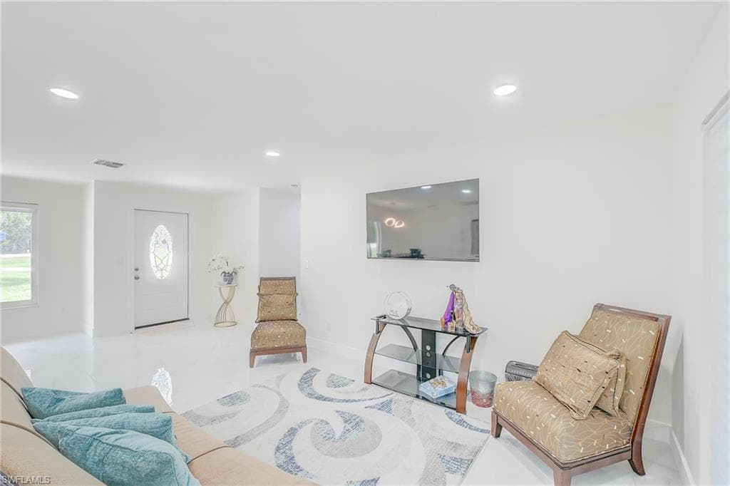 2256 Violet Dr, Fort Myers, FL 33905-19