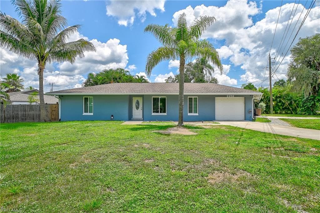 2256 Violet Dr, Fort Myers, FL 33905-4