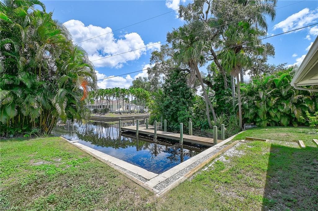 2256 Violet Dr, Fort Myers, FL 33905-8