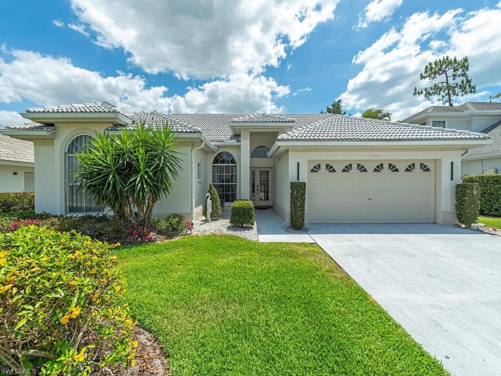 5144 Lochwood Ct, Naples, FL 34112-9