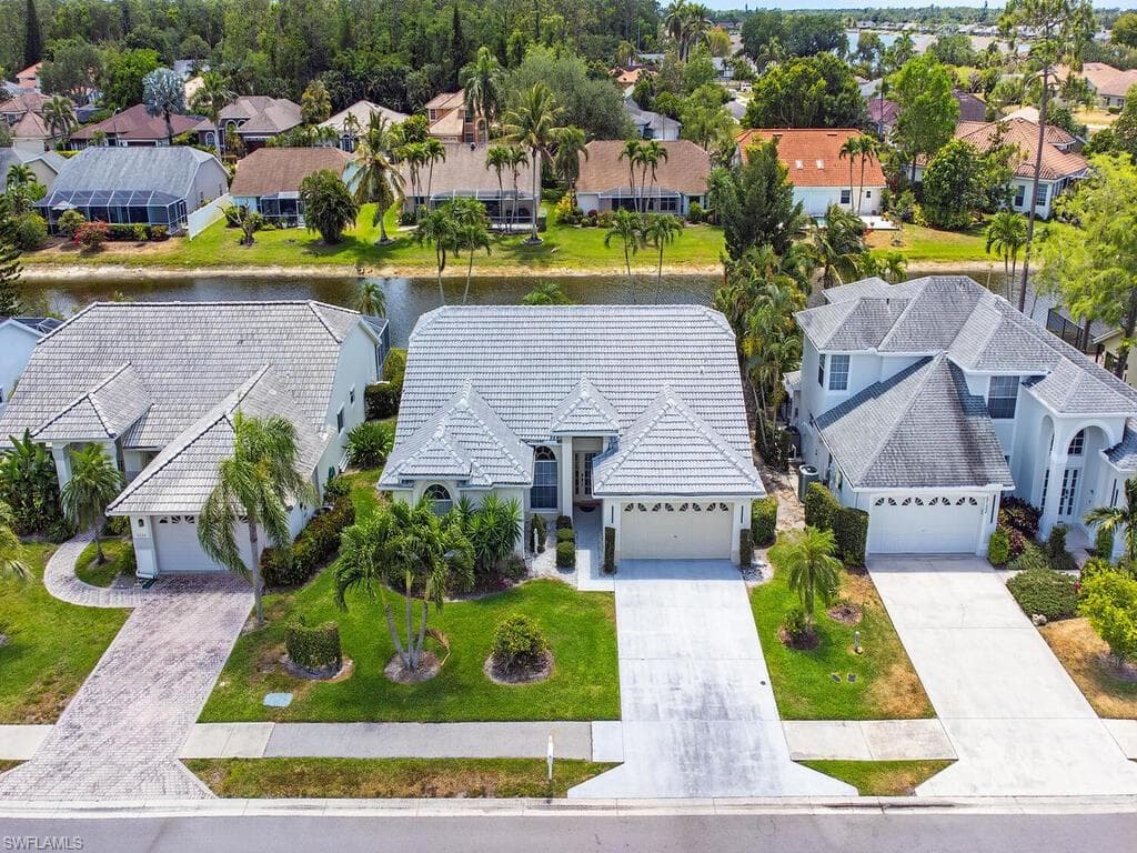 5144 Lochwood Ct, Naples, FL 34112-1