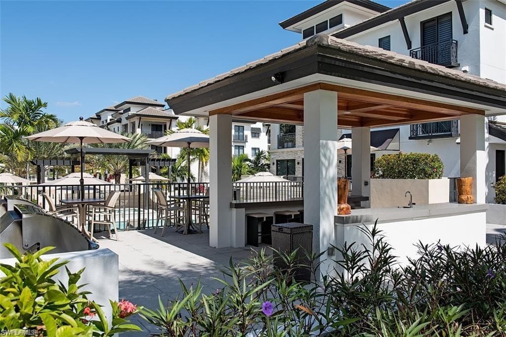 1030 3rd Ave S 406, Naples, FL 34102-14