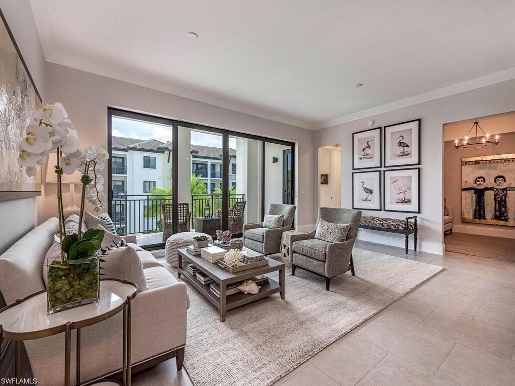 1030 3rd Ave S 406, Naples, FL 34102-3