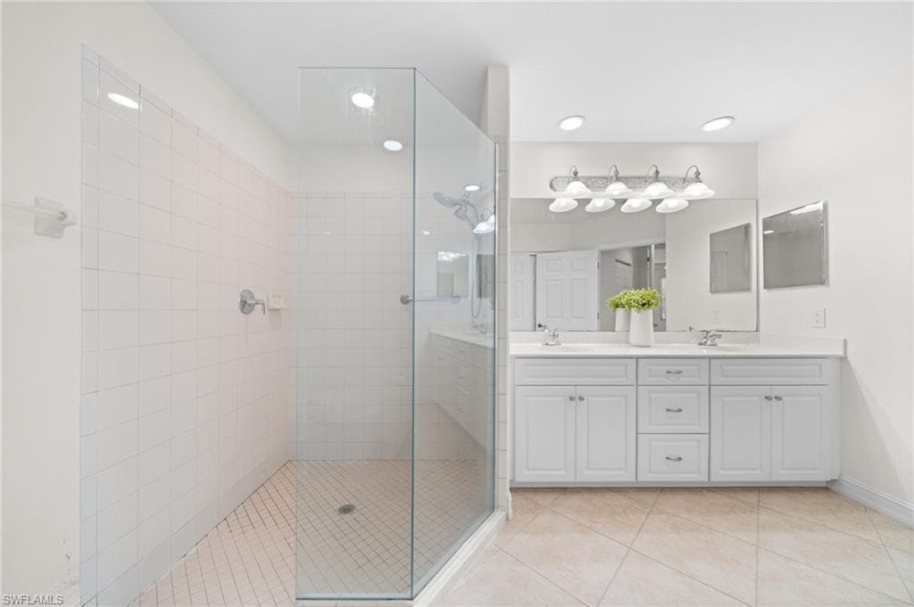 1630 Tarpon Bay Dr S 102, Naples, FL 34119-29