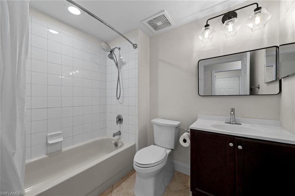 1630 Tarpon Bay Dr S 102, Naples, FL 34119-35