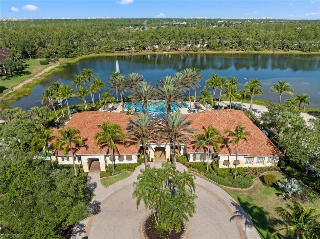 1630 Tarpon Bay Dr S 102, Naples, FL 34119-43
