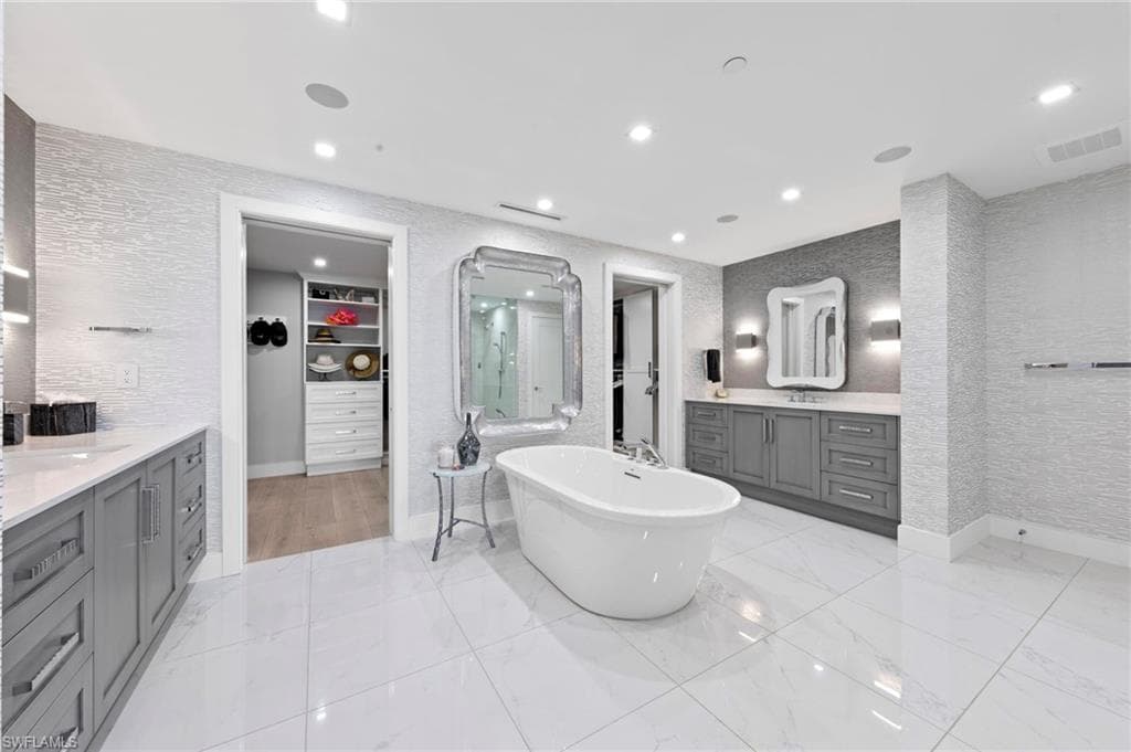 13915 Old Coast Rd 1706, Naples, FL 34110-19