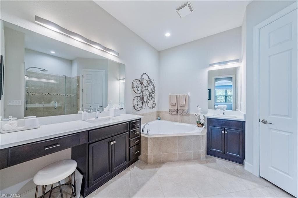 9528 Ironstone Ter 201, Naples, FL 34120-21