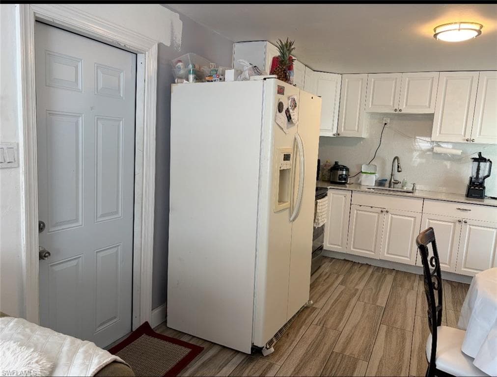 152 Cape Sable Dr, Naples, FL 34104-9