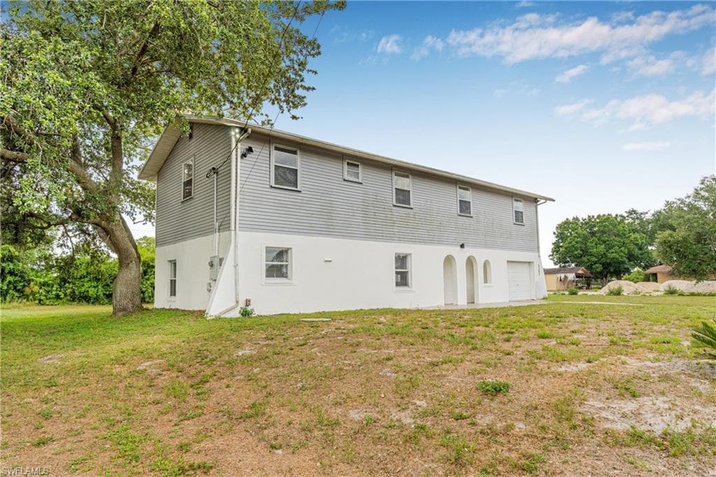 3303 6th St SW, Lehigh Acres, FL 33976-9