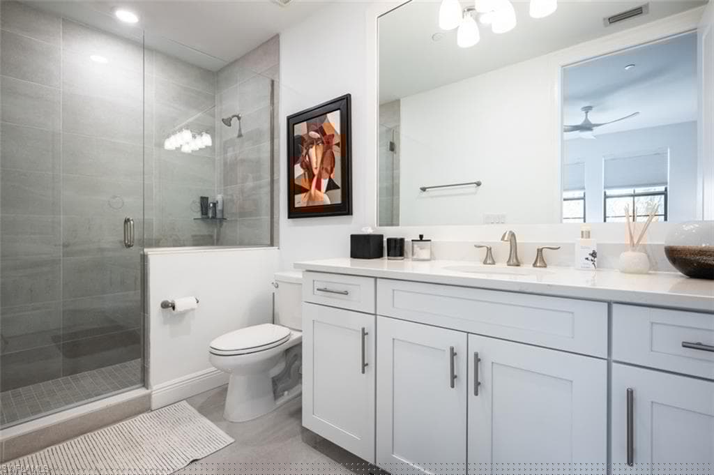 16360 Viansa Way 8-201, Naples, FL 34110-28