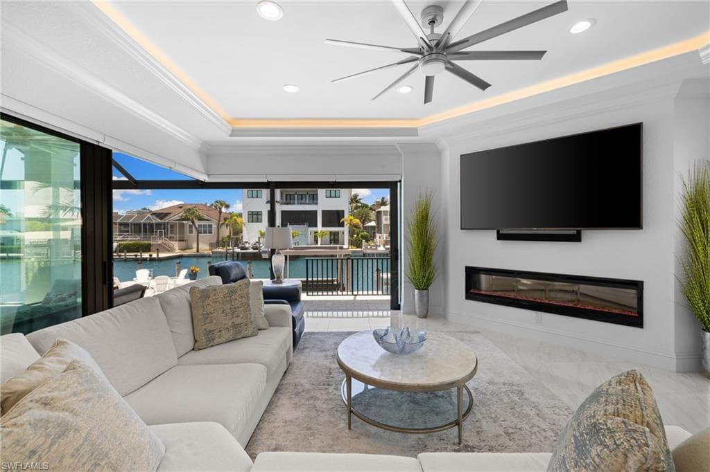 279 Heron Ave, Naples, FL 34108-15