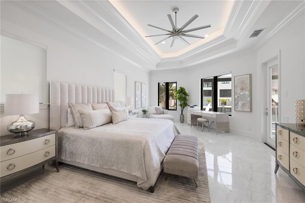 279 Heron Ave, Naples, FL 34108-16