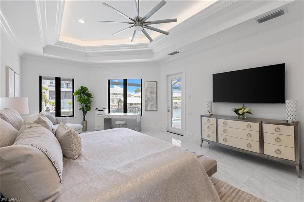 279 Heron Ave, Naples, FL 34108-17