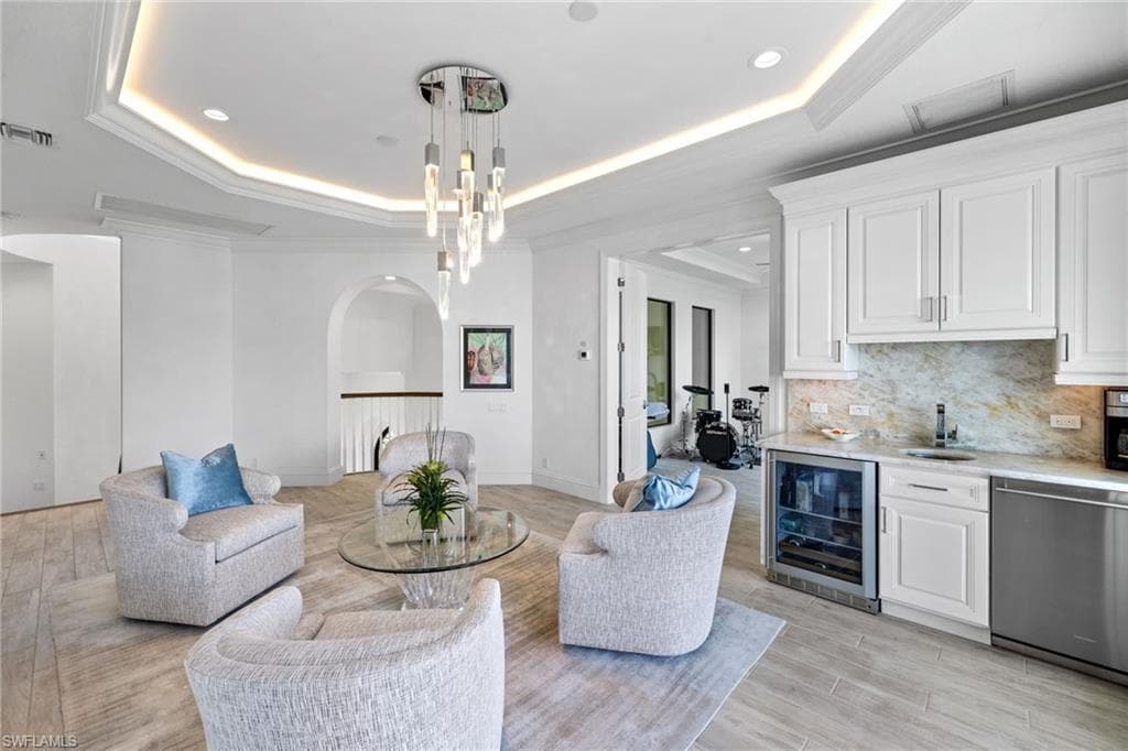 279 Heron Ave, Naples, FL 34108-22