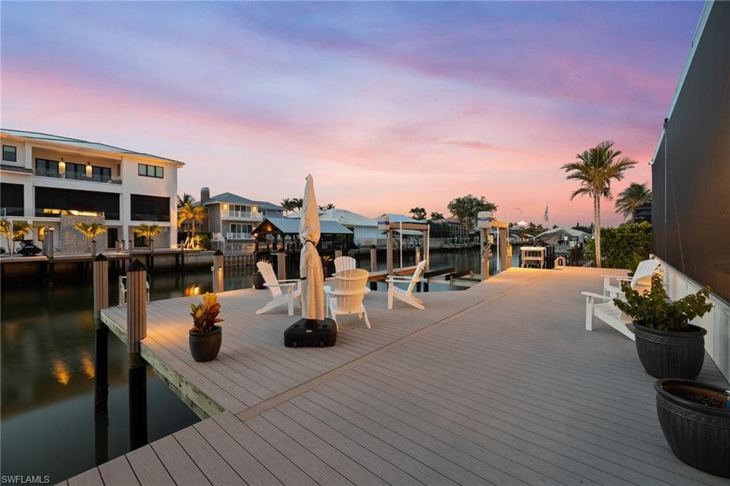 279 Heron Ave, Naples, FL 34108-40
