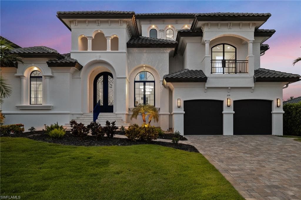 279 Heron Ave, Naples, FL 34108-44