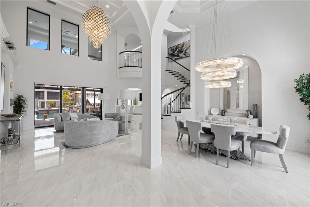 279 Heron Ave, Naples, FL 34108-4