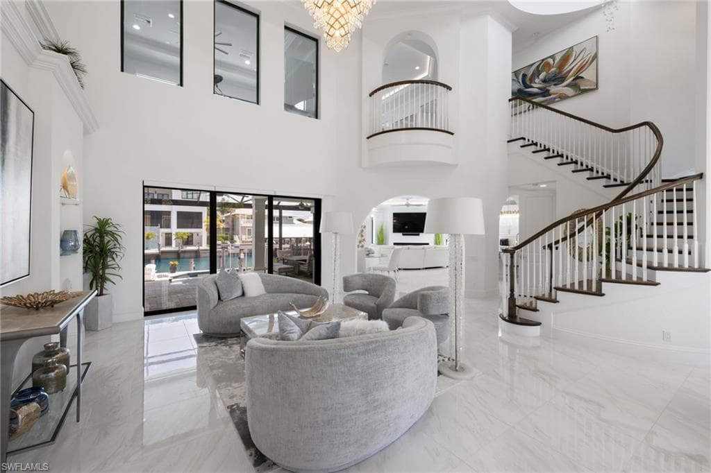 279 Heron Ave, Naples, FL 34108-6