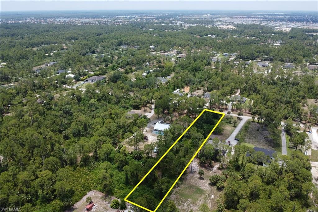 2070 20th Ave NE, Naples, FL 34120-8