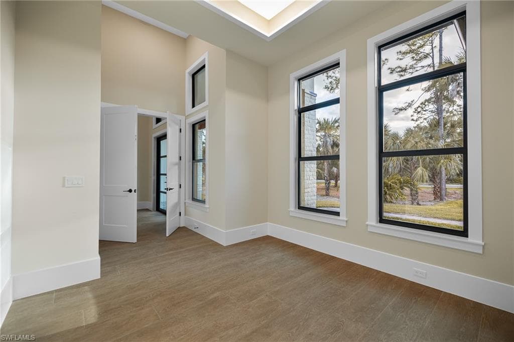 524 13th St SW, Naples, FL 34117-12