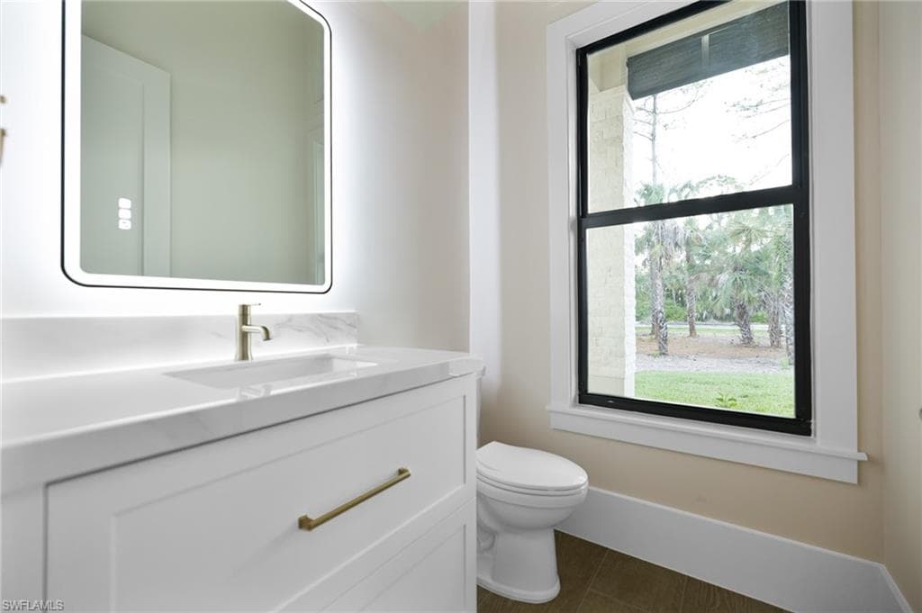 524 13th St SW, Naples, FL 34117-13