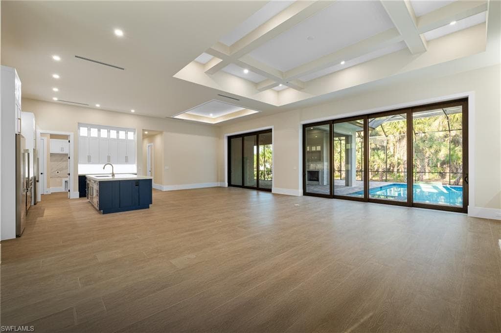 524 13th St SW, Naples, FL 34117-8