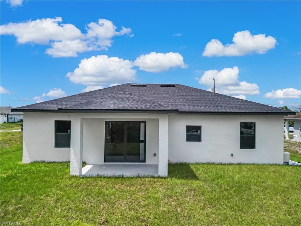 2811 27th St SW, Lehigh Acres, FL 33976-1