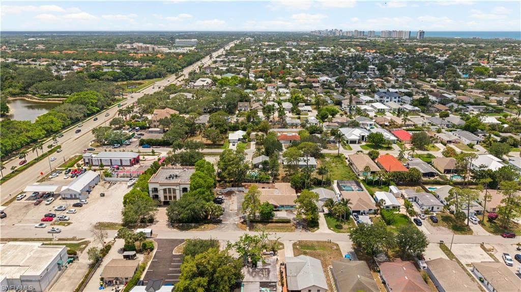 860 102nd Ave N, Naples, FL 34108-9