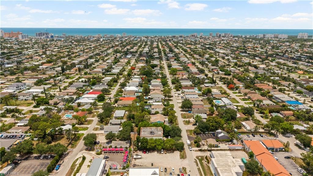 860 102nd Ave N, Naples, FL 34108-11
