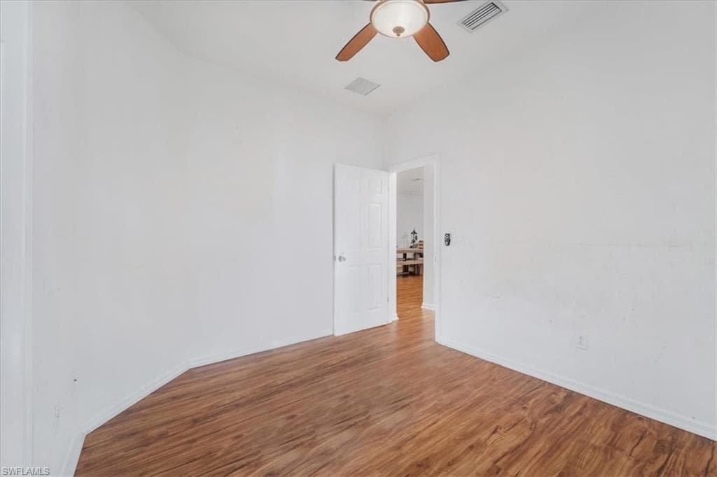 9052 Glenforest Dr, Naples, FL 34120-11