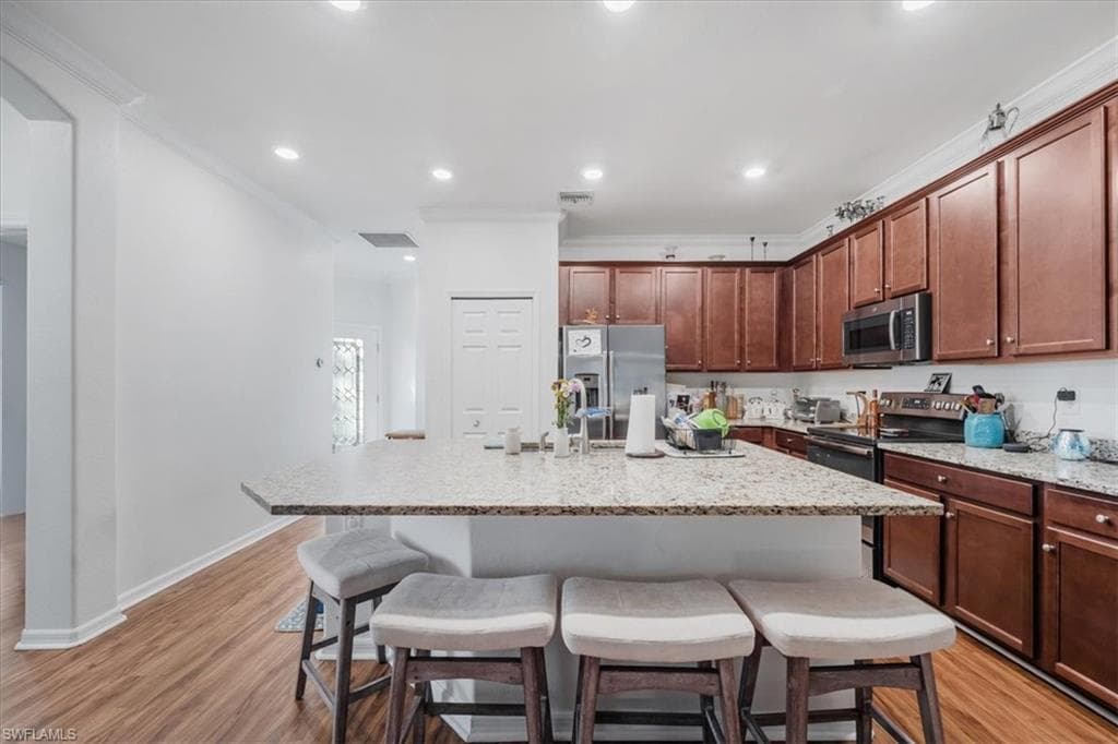 9052 Glenforest Dr, Naples, FL 34120-7
