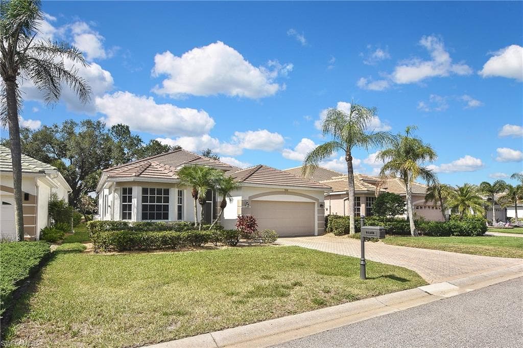 19741 Vintage Trace Cir, Estero, FL 33967-4