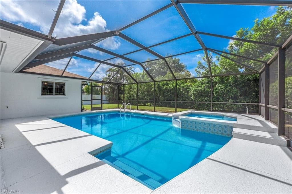 10268 Boca Cir, Naples, FL 34109-24