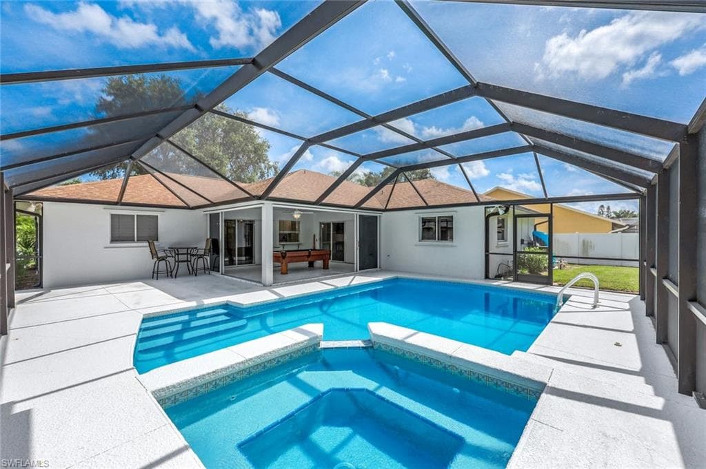 10268 Boca Cir, Naples, FL 34109-25