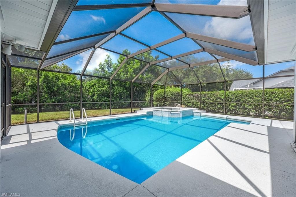 10268 Boca Cir, Naples, FL 34109-3