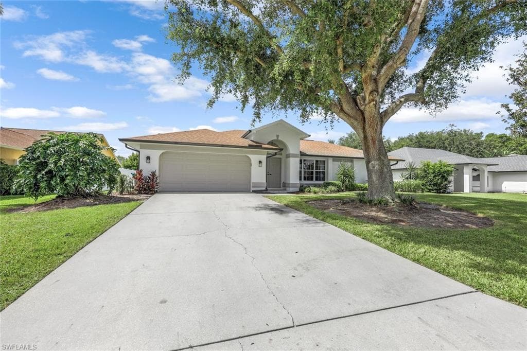 10268 Boca Cir, Naples, FL 34109-5