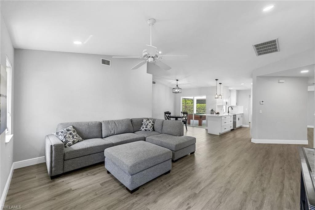 10268 Boca Cir, Naples, FL 34109-6