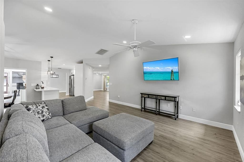 10268 Boca Cir, Naples, FL 34109-7